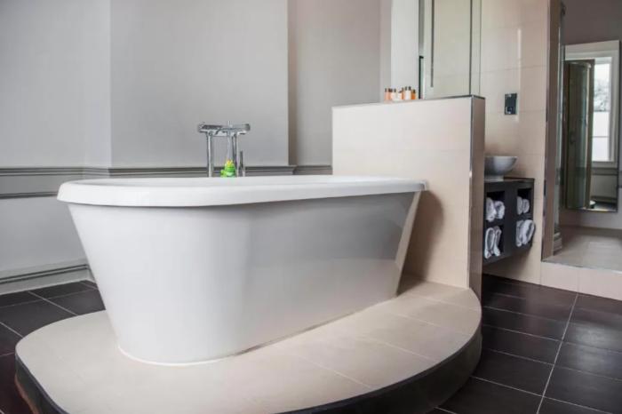 Hotel De Vere Beaumont Estate 4*